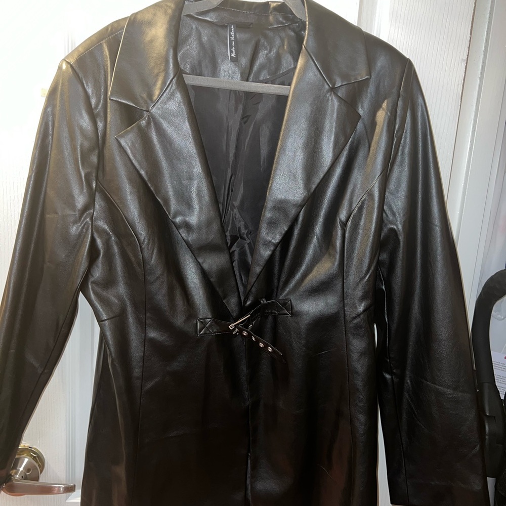 Faux leather jacket - Picture 3 of 7